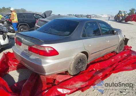 1999 Honda Accord Lx z USA, uszkodzony, nr VIN 1HGCG5643XA037825